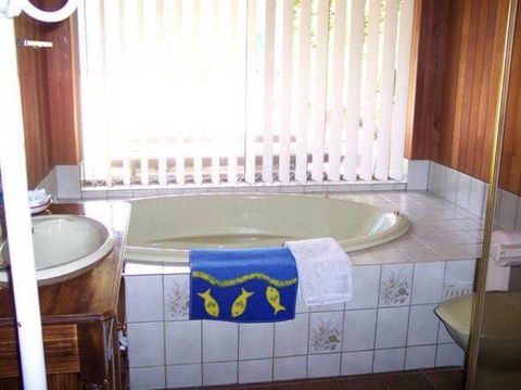 Bott's Beach Retreat - SA Accommodation 3