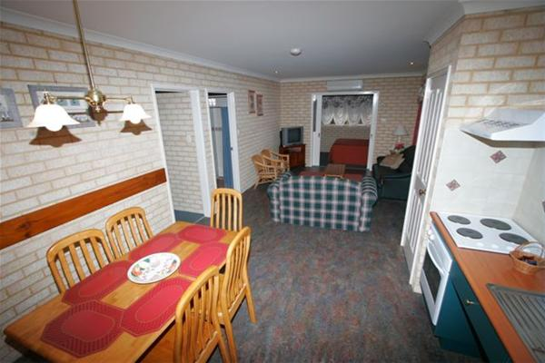 Busselton Villas And Caravan Park - SA Accommodation 0