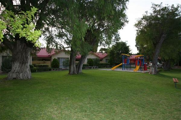 Busselton Villas And Caravan Park - SA Accommodation 4