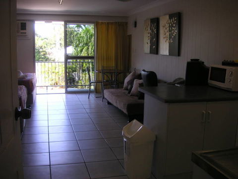 Cairns Holiday Lodge - SA Accommodation 3