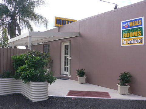 Chinchilla Motel - SA Accommodation 1