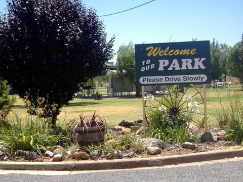Country Club Caravan Park - SA Accommodation 0