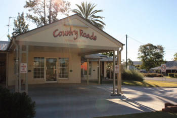 Country Roads Motor Inn - Gayndah - SA Accommodation 3