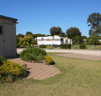 Cummins Community Caravan Park - SA Accommodation