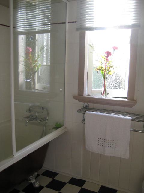 Eco Queenslander Holiday Home - SA Accommodation 5