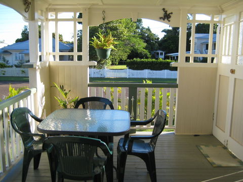 Eco Queenslander Holiday Home - SA Accommodation 8