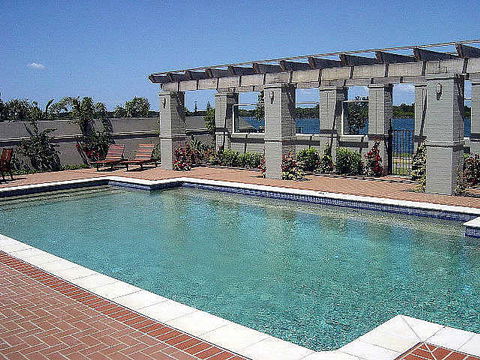 Harrigan's Irish Pub & Ibis Styles Harrington - SA Accommodation 2