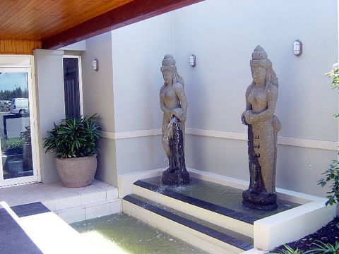 Harrigan's Irish Pub & Ibis Styles Harrington - SA Accommodation 3