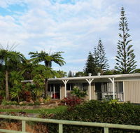Hibiscus Regal Apartments - SA Accommodation