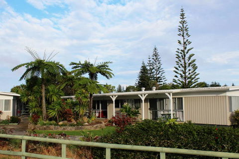 Hibiscus Regal Apartments - SA Accommodation 0