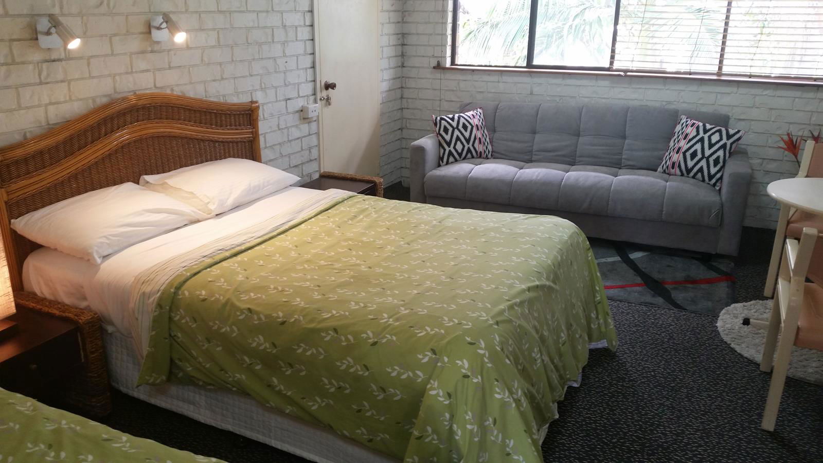 Holland Park West QLD SA Accommodation