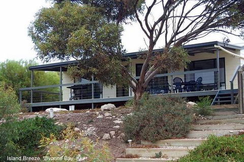 Island Breeze - SA Accommodation 0