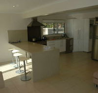 Joylaine Beach House - SA Accommodation