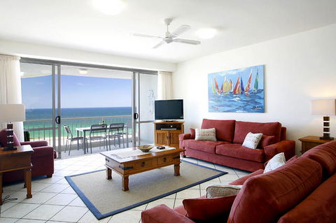 La Mer Sunshine Beachfront Apartments - SA Accommodation 2