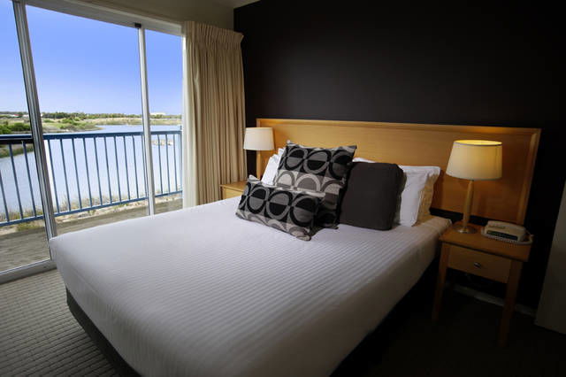 Williamstown North VIC SA Accommodation