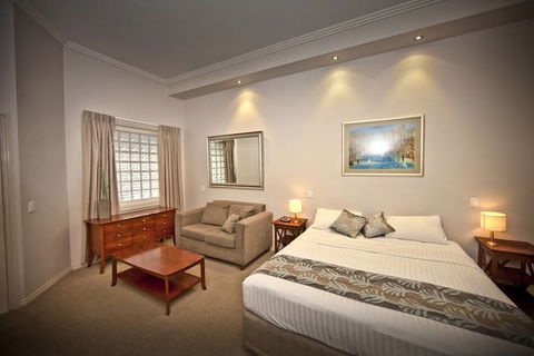 Shangri-La Gardens - SA Accommodation 0