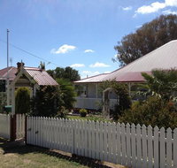 Tenterfield Luxury Historic c1895 Cottage - SA Accommodation