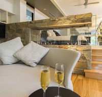 The Feathered Nest - Luxury Wildlife Retreat - SA Accommodation