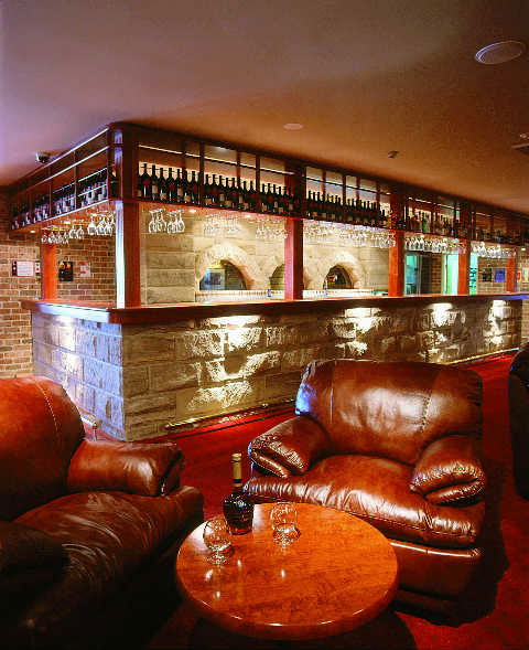 Hermitage Campbelltown - SA Accommodation 4