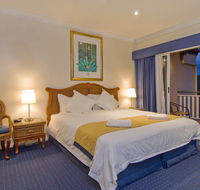 Tinaroo Lake Resort - Holiday Apartments - SA Accommodation