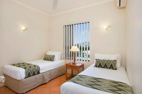 Tropic Towers Apartments - SA Accommodation 3
