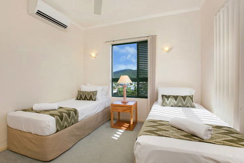 Tropic Towers Apartments - SA Accommodation 9