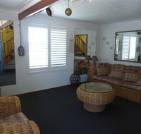 Sails Beach House Apartment Pottsville - SA Accommodation