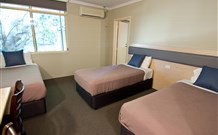 Lakeview Hotel Motel - Oak Flats - SA Accommodation 2
