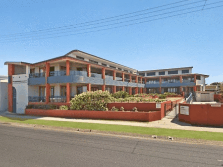 Lennox Point Holiday Apartments - SA Accommodation 0