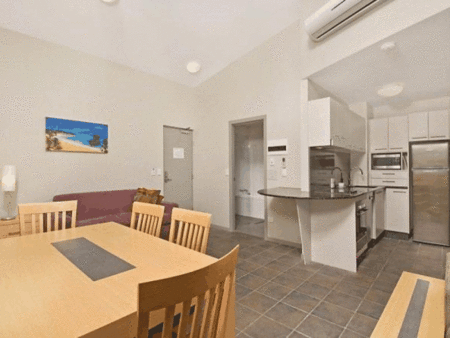 Lennox Point Holiday Apartments - SA Accommodation 3