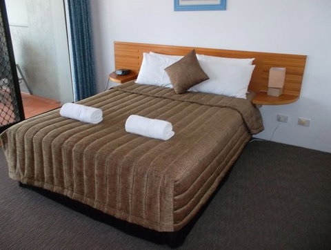 Coolum Beach Resort - SA Accommodation 6
