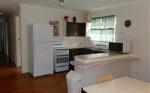 Leslie Cottage - SA Accommodation 4