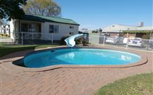 Yellowbox Country Cabins - SA Accommodation 4