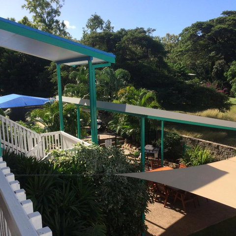 Tropical Palms Resort & 4WD Hire - SA Accommodation 2