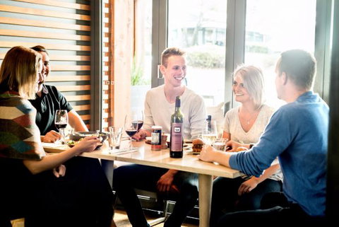 Flinders Hotel - SA Accommodation 4