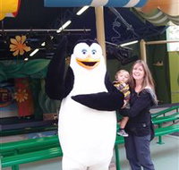 At Theme Park Central Holiday House - SA Accommodation