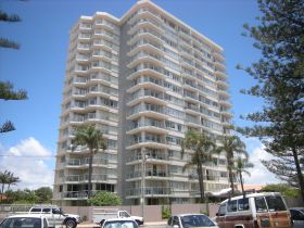 Pacific Regis Holiday Apartments - SA Accommodation 0