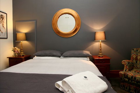 Apartments On-The-Park: The Studio - SA Accommodation 1