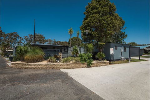 Colonial Holiday Park And Leisure Village - SA Accommodation 0
