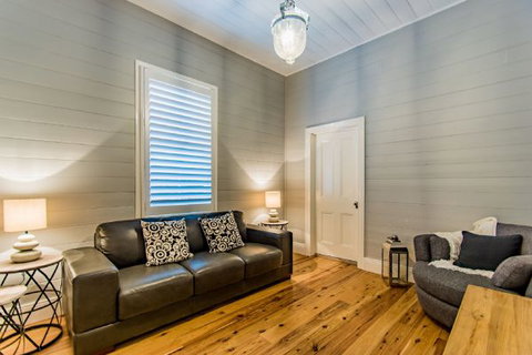 Hindmarsh Park Holiday Cottage - SA Accommodation 4