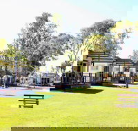 Discovery Parks - Maidens Inn Moama - SA Accommodation