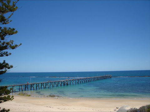 Christies Cottage For Holidays And Relocations. - SA Accommodation 23