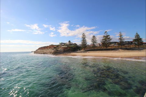 Christies Cottage For Holidays And Relocations. - SA Accommodation 11