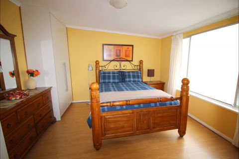Christies Cottage For Holidays And Relocations. - SA Accommodation 15