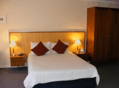 Ocean Beach Hotel - SA Accommodation