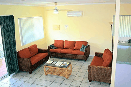 Cable Beachside Villas - SA Accommodation 4