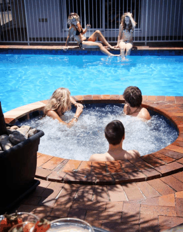 Sunshine Beach Resort - SA Accommodation 2