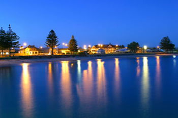 Seabreeze Hotel - SA Accommodation 0