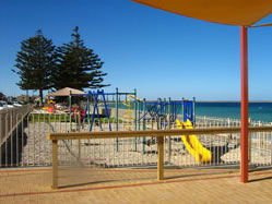 Seabreeze Hotel - SA Accommodation 3