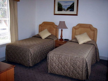 Tooms Lake TAS SA Accommodation